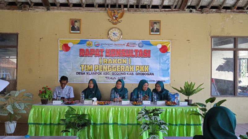 Rapat Konsultasi (Rakon) Tim Penggerak PKK Desa Klampok Kec. Godong Kab. Grobogan Tahun 2025